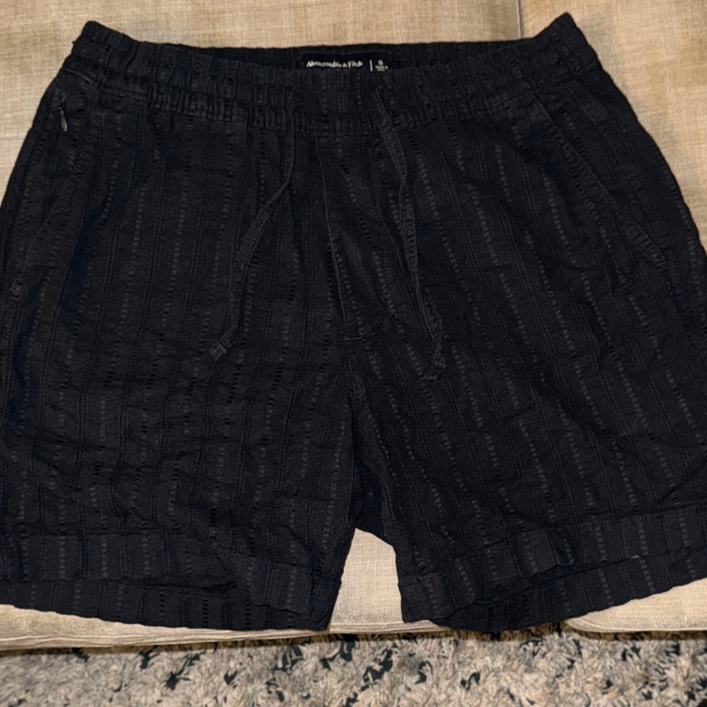 Abercrombie & Fitch Black Textured Pull-On Shorts